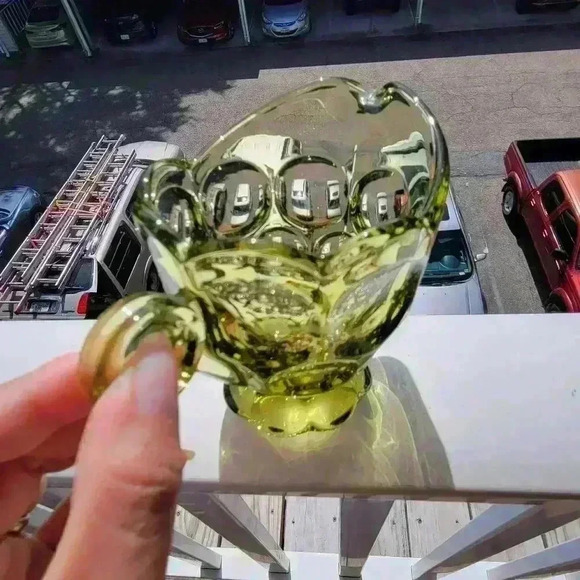 COPY - Vintage Imperial Green Verde Glass Creamer & Sugar - Picture 3 of 12